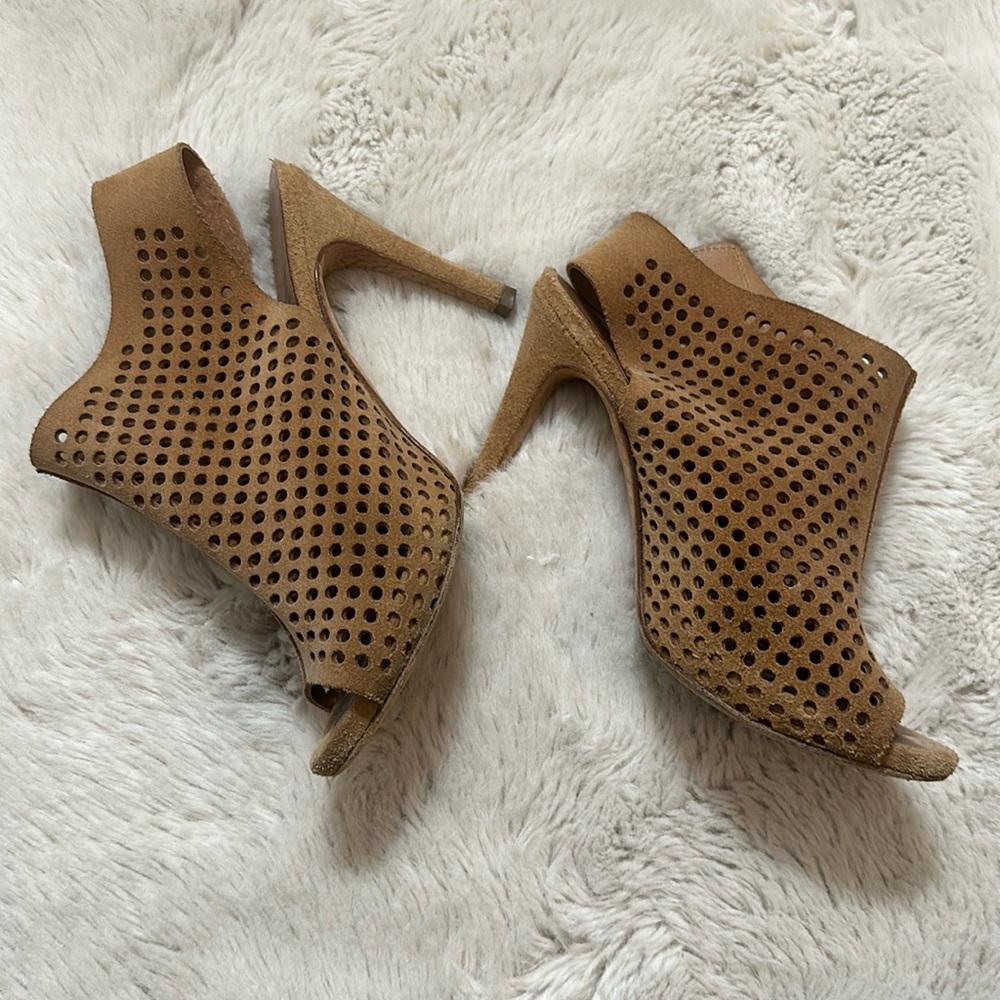 Pedro García perforated open toe bootie